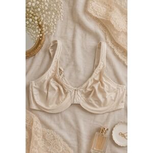 Olga Nude Underwire Bra 40C Full Coverage Everyday Lingerie Normcore Shaping